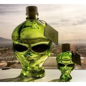 OUTER SPACE ALIEN HEAD VODKA 0.7L